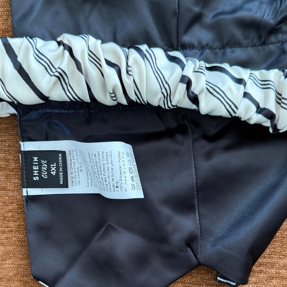 SHEIN Burgundy and Blue Patterned Tie vest - Picture 3 of 6